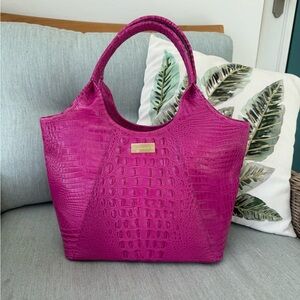 Brahmin FuchsiaCrocodile-Embossed Women's Bag